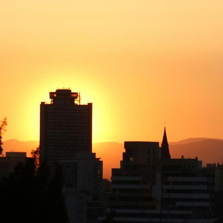 Mulhouse, Urban Family Nest Exterior foto
