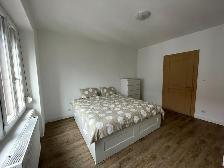 Mulhouse, Urban Family Nest Exterior foto